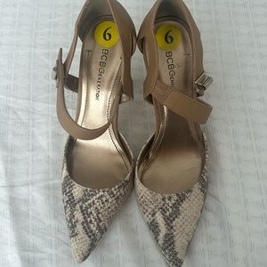 BCBG  snake print tan heel